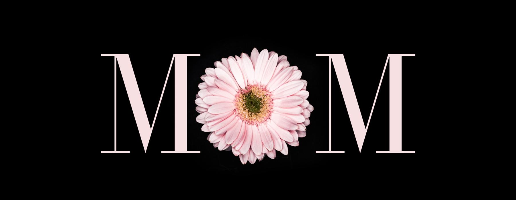 Word MOM With Letter O Represented By A Pink Flower